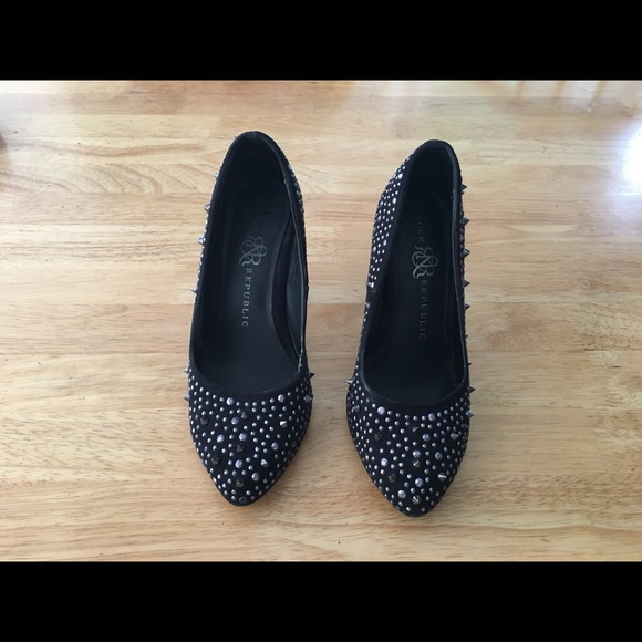 Soze 7 Rock Republic Studded Heels - Picture 2 of 5
